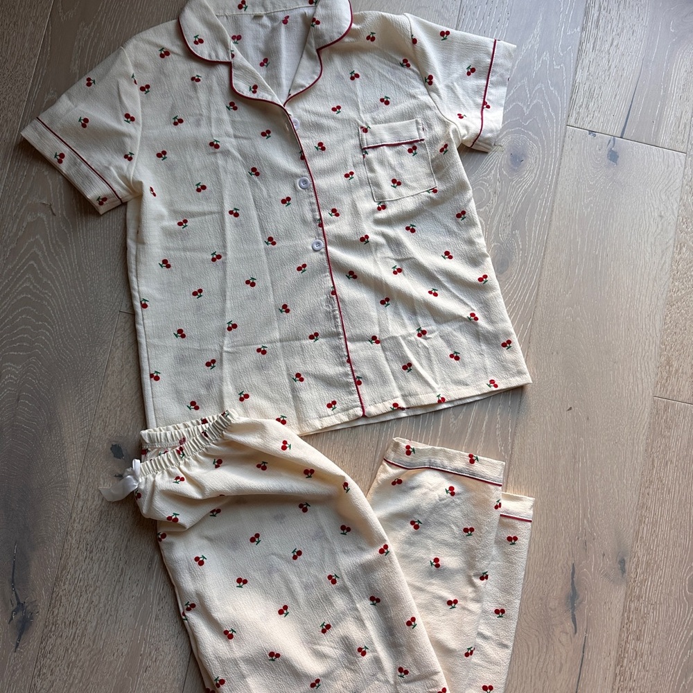 Cherry pajamas set